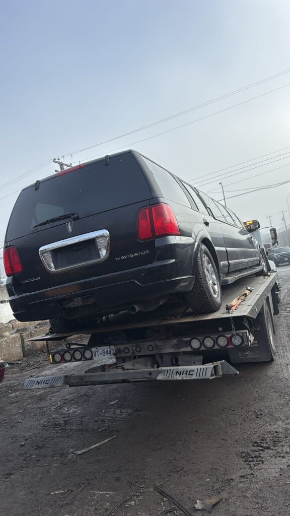 Cash offer for car in Langley - black Lincoln Navigator picked up for scrap